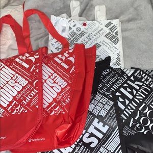 Lulu Lemon Reusable Bags (4 of them)